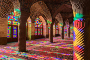 “Pure Persia – Landscapes and Architecture of Iran” (Daryl Godkin)